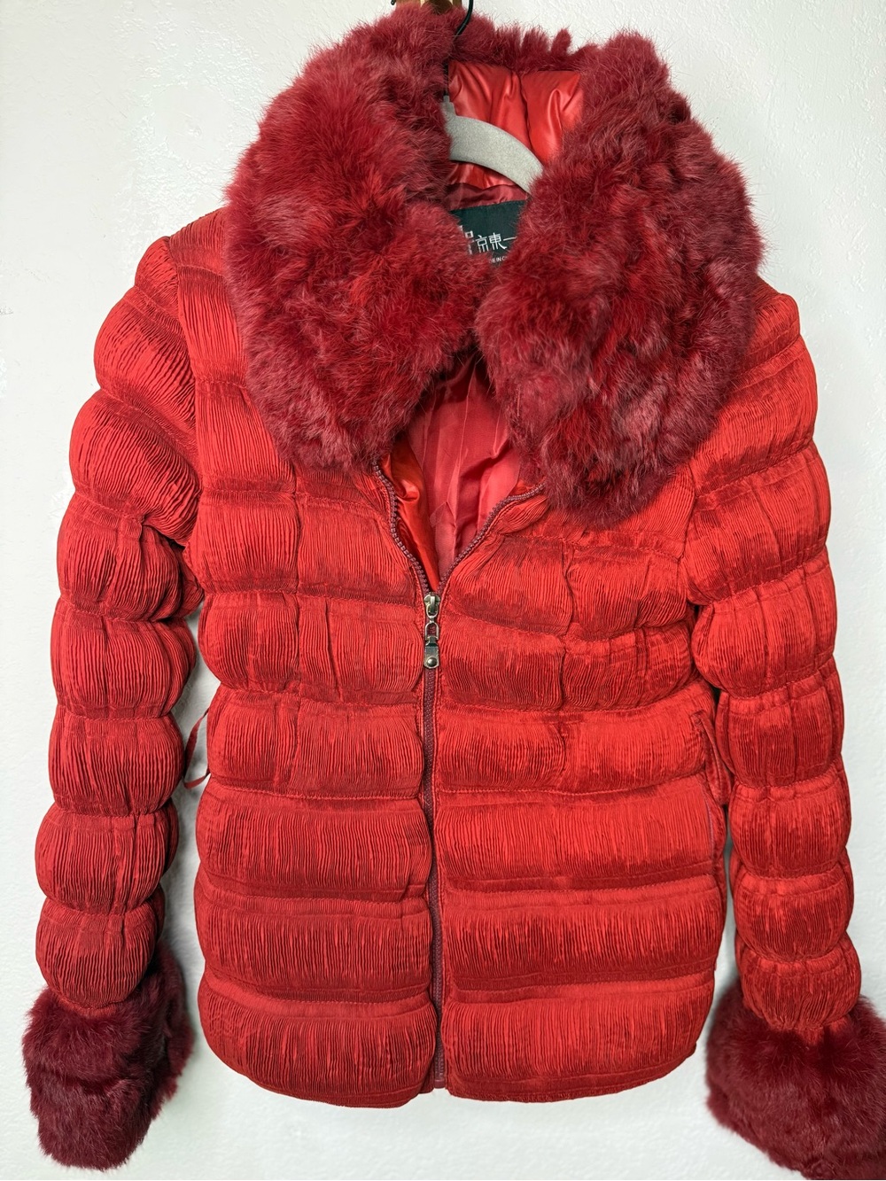 Women's Red Mink Fur Collared Short Puffer Jacket Full Zip Solid Long Sleeve S